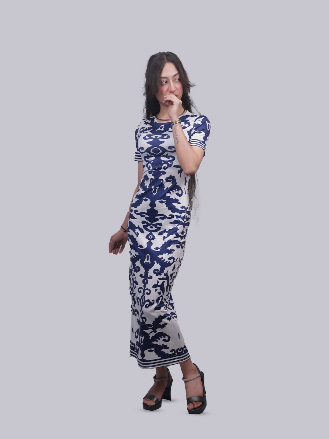 Women’s Blue & White Abstract Print Bodycon Midi Dress | Short Sleeve Fitted Dress